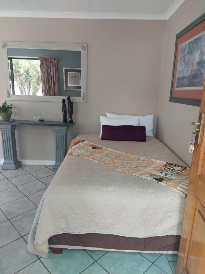 Sleep Eezy Cottages Benoni Luaran gambar