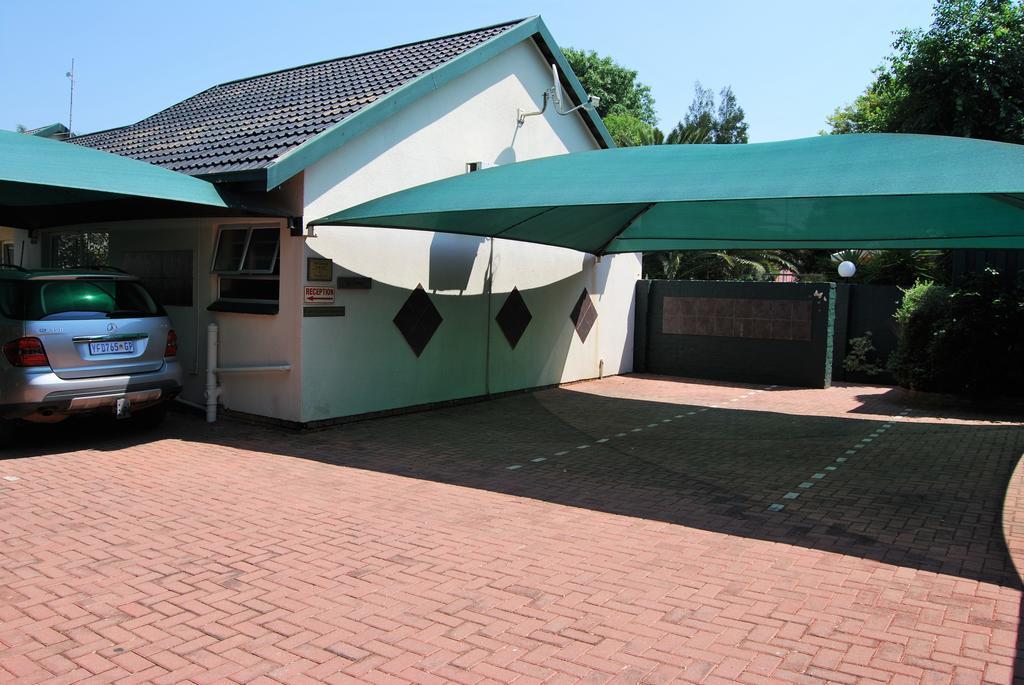 Sleep Eezy Cottages Benoni Luaran gambar